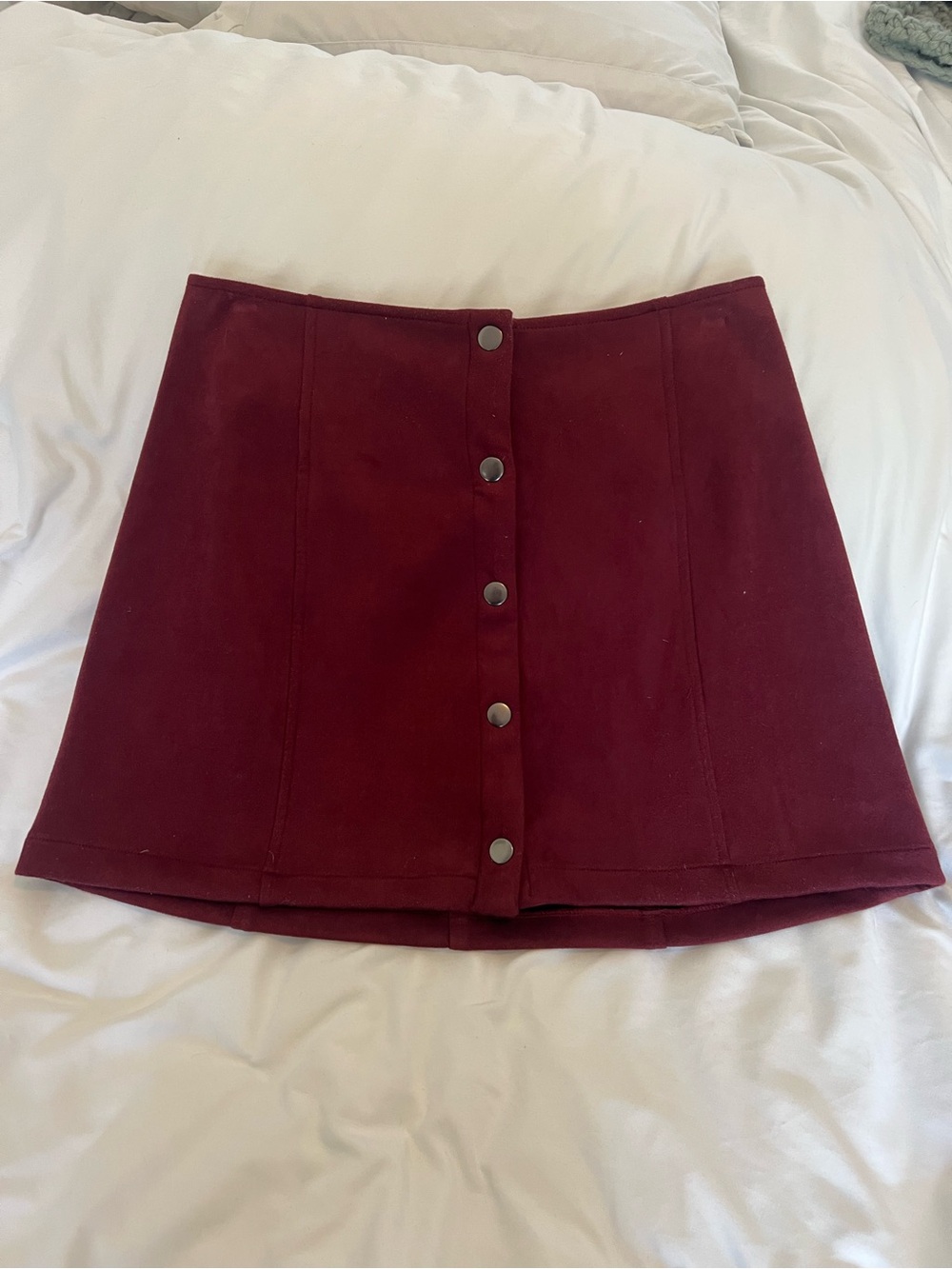 BB Dakota Button-Front Mini Skirt in Wine/Burgundy/Maroon Faux Suede, Size XS